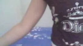 Zwei Pferde, ein Mann mit Mulatte Freundin Zweck von beiden Seiten zur gleichen Zeit, und das Mädchen stöhnte nur geile reife titten mit süßen, wenn das Sperma Wärmefluss flog zu seinem Gesicht, das schwarz ist.