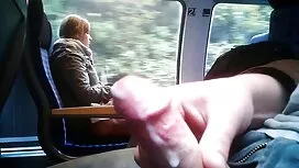 Sehen Sie online-porno-video von einem erwachsenen Mann genießen nackte reife geile frauen Sie die Enge der Leidenschaft der jungen pussy vor dem Auge seiner Frau oder laden Sie es kostenlos auf Ihrem Handy in großer Qualität.