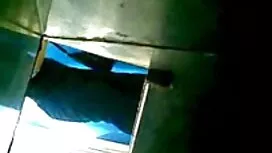 Mit einem provokanten Blowjob vor einem Schwarzen, der Größe der Schlange, einer Dame, reife scharfe frauen einem Mann zum Bett, wo er ein wenig braun und verrückt ist und wo er will.