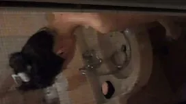 Nach Hause zurückgekehrt, machte ein dünnes Mädchen ein kaltes Getränk, dann wird sie duschen. Sammle ein bisschen heißes Wasser, sie fiel langsam hinein und streichelte diesen Ort-den Ort des Intimen. Wenn meine Finger in meiner Vagina sind, kann ich der Versuchung nicht widerstehen und masturbiere meine Vagina. Mädchen mit einem halben Ring, pornos mit älteren damen wie das Jammern der Süße und ein tiefer Atemzug beweisen. Dieses Kind hat offensichtlich eine Erfahrung in diesem Fall, denn bald brachte sie gekonnt sie zur Zufriedenheit der Großen Menschen oft verletzen sich .