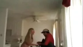 Er begann zu sehen, wie seine schöne Frau streichelte sanft mit der Hand. Die Schönheit warf ihre Hand auf ihr Höschen und beginnt sanft an langen Fingern zu streicheln. Von Freude und Spaß Schönheit beginnt Stöhnen und erleben Sie mehr Freude. Vor dem Bauch, die junge Frau vorstellen, dass sein Liebhaber in der vagina auf Sie von hinten mit seinem schwarzen Schwanz und fing an zu ficken seine. Aus der Phantasie dieser Schönheit kann einen Orgasmus haben, und der gesamte subtile Körper pulsiert mit Brummen und porno video reife frauen unterzeichnen den Vertrag.