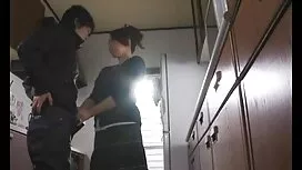 Eine Frau lädt das Mädchen ein, mit Übung zu versenden. Um süß zu sein, für einen gesünderen Lebensstil, stimme zu. In das Haus, die schönen Frauen, die bald begann sich aufzuwärmen, dass ein Mann in den Raum tritt. Cable erkennt bald, dass er eine Beziehung vorantreiben kann, und nach einem reife pornobilder Gespräch war er erfolgreich. Einmal nackt für nackt, werfen die Mädchen ein Seil auf einen Stuhl und legen es dann schnell von oben. Die Ekstase des glücklichen Mannes, der diesen glücklichen Mann nicht erlebt hat, und als er mit ihnen völlig zufrieden war, gab er ihnen die Chance, sein Sperma zu schmecken.