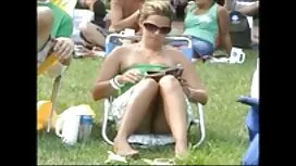 Das Wissen, wie man den Kunden nach einem porno mit reifen Arbeitstag entspannen. Arbeitet mit Füßen, Händen und Zunge, die in ungewöhnlichen Positionen erlebt wird.