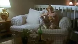 Ein Cartoon nackte alte hausfrauen zeigt die Wahrheit darüber, was wirklich mit Hänsel und Gretel passiert ist, als sie im Amateurarm einer Hexe im Wald landen.