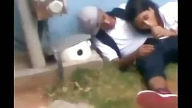Eine Blondine mit großen Titten liebt es, eine Athletin zu treffen, die es immer geschafft hat, sich gut zu lieben. Als das süße Mädchen vor ihren Muskeln ausgezogen wurde und selbstbewusst mit Milch vor ihm zu spielen begann, führte dies zu Aufregung für den Gutaussehenden. Jetzt ist das Paar bereit, ihren Geliebten zu verwöhnen. Er näherte sich ihr und fühlte jeden Zentimeter ihrer Brust. Weil durch den Charme einer großen Frau angezogen, ein gutaussehender Mann, der seine Unterwäsche und werfen eldak Größe vor der Frau. Blond mit zerdrückten Haaren beginnt ein schönes und ein Meer von echtem Glück zu machen. Baba erhält Klatsch über einen Blowjob und lässt dann die Großen in verschiedenen Positionen auf der Couch mit dem geschäftigen Rhythmus kämpfen, um den lang erwarteten Orgasmus zu erreichen. reife hausfrauen pornos