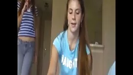 Die schöne Russin liebt Sex, diese Mädchen wollen den Bauern beweisen, was mit Sex im Haus wirklich zu Hause ist, die Dame zeigt Bauern und Männern für ein paar Sekunden ihre großen Nippel, der Mann stand schnell auf. Die Leute begannen, die Vibration aus der Vagina zu lecken.Sie mag pussy. Das Mädchen mochte, wie der Mann seine geile reife frauen beim sex Zunge mag, die Schönheit von sie beschwert sich, und ihre Brustwarze ist über dem elastischen Band, es ist schön, und die Sexposition auf dem Charme der Männer wird interessant.