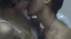 Sehen Sie die blonde Schönheit ist Schaden, der Mann beschlossen, ihr zu helfen, und pornobilder reife frauen dass jemand wusste,, dass diese Schönheit ist in der Nähe. Nach dem Gespräch mit ihm wissen die Leute, dass das Mädchen nur sexsüchtig ist und dass er nicht gegen eine natürliche Beziehung war. Er konnte eine solche Gelegenheit nicht verpassen, eilte mit ihm zu seinem Haus. Sitzen auf der Couch, dass Ziege, sofort alle ihre Kleider, zeigt all die glamouröse Frau, die sie war. Dann öffnet das Kind den Mund und gibt ihm den Hinweis, dass er seinen Schwanz lutschen wollte. Sie hat keine Erfahrung gemacht, Blowjob, von dem sie ein einzigartiges Vergnügen erhielt, als nächstes ist es schwierig von der Straffung der Vagina .
