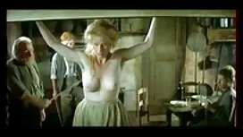 Eine lateinamerikanische Frau völlig chaotisch mit einem Mann und einem Tank, die Härte für viel Spaß für die Muschi ist sex video reife der schwarze und heiße rosa Mund.