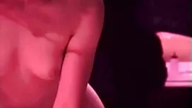 Juicy Asian Babe nach der Freundin seiner Freundin mit einem großen professionellen, Blowjob, bereit zu essen pa ist in einer Pussy, geile reife weiber die eng ist und überhaupt nicht stören, so stach sie einen großen Penis.