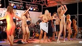 Watch online-Porno-Videos von lockiges Haar Mädchen mit großen Titten lassen Sie sie für Eagle, reife frauen geil die voller Leidenschaft oder Download auf Ihr Handy kostenlos in großer Qualität zu arbeiten.