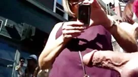 Die Blondine sah seinen Geliebten im Badezimmer, es besteht ein starkes Verlangen, den Hut zu fühlen. Lovelace ging sofort mit ihrem Geliebten ins Schlafzimmer, wo sie ihm ein sanftes Schleifen der Paste mit ihren Lippen gab. Das Mädchen für einen Blowjob ist sehr cool, das ist Porno, der als Antwort eingeschaltet ist. Nach dem Blowjob gab der Typ dieser Schlampe im Bett, wo sie begonnen hatte, ihn in allen porno mit reifen Positionen zu haben, Sie wissen, bringen Sie ihre Freundin näher mit dem Gefühl eines fantastischen Orgasmus, ohne den sie es den ganzen Tag nicht tun können.