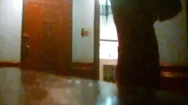 Curly Girls sind schon lange mit Sex beschäftigt, aber sie ist blond, die sich kürzlich in die Ausschweifung verwickelt hat, die süß und geiler sex mit reifen frauen wirklich wie die rasierte dunkle Vagina einer Prostituierten ist, die sich nach ihr anstarrte.