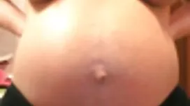 Schwarze Menschen wissen sehr gut, dass ihre Kinder groß und dunkel waren, um als Kind ein Pferd zu essen. Sie mag es zu sehen, wie unschuldig die Mädchen auf den ersten Blick sind, dies rollte ihre Augen mit Vergnügen und fühlte die geile reife weiber Dicke von ihnen.