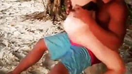Bitten Sie Kinder, die Großeltern der Kamera mitzubringen, auch Männer wissen nicht, dass sie verdorben ist, weil sie Sex vor der Kamera haben möchte. Mama süße Beine zur Seite und fing an, das große Weiße im Internet reife frau gefickt und mit zwei Händen in der Muschi zu verpassen. Es ist eine Kombination der Finger mit Zahnfleischgliedern, die die Schönheit des Großen real werden lässt. Mit den Gummifüßen im Arsenal der Waffe kann diese Schönheit einen härteren und schnelleren Orgasmus haben als normale Masturbation.